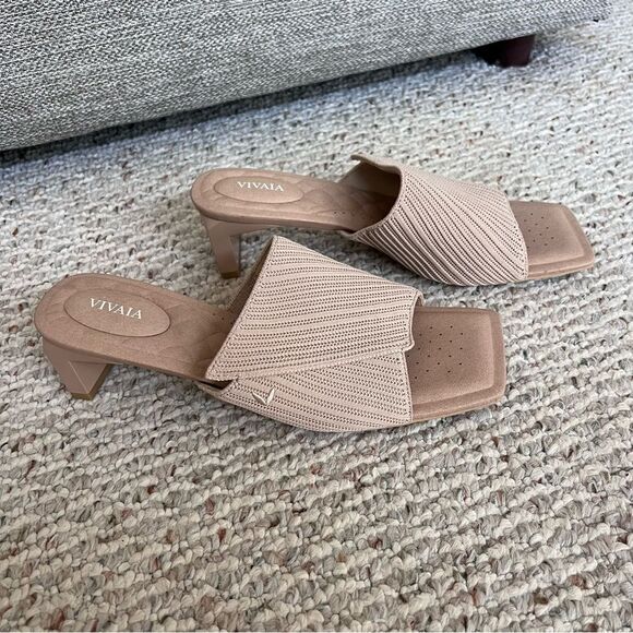 Vivaia Square-Toe Block Heel Sandals - Picture 6 of 16